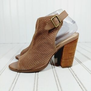 Kelsi Dagger 4 Stacked Wooden Open Toe & Heel Strap Heel Sandals C463